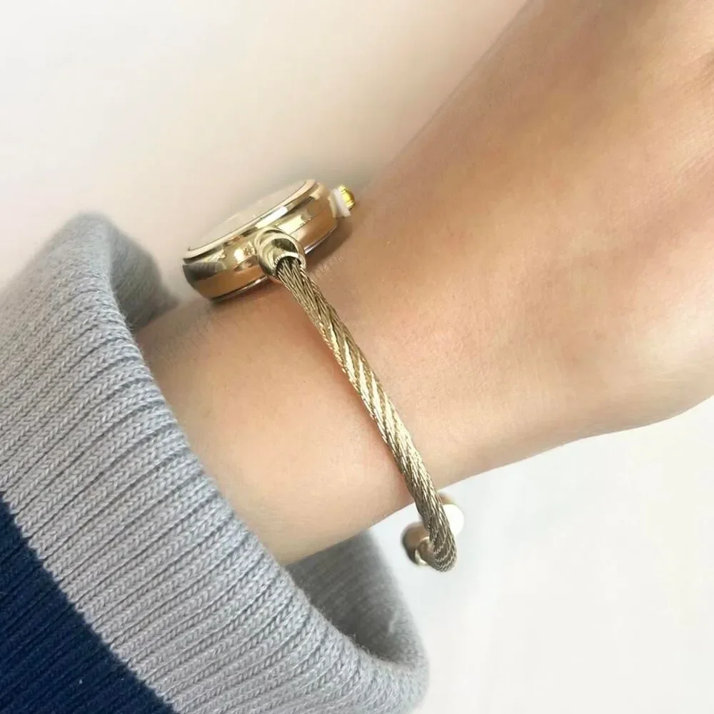 Source Unknown elegant gold