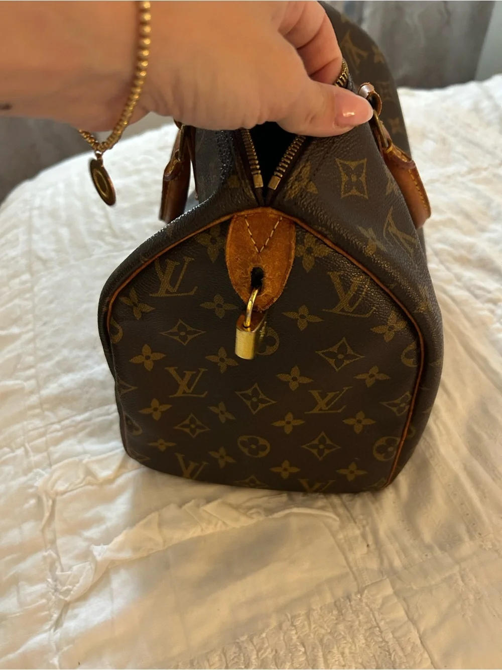 Louis Vuitton speedy 30