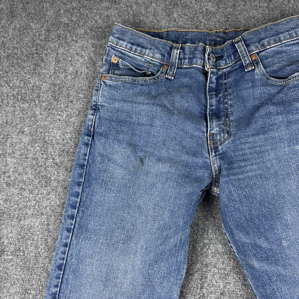 Levis as leather retention