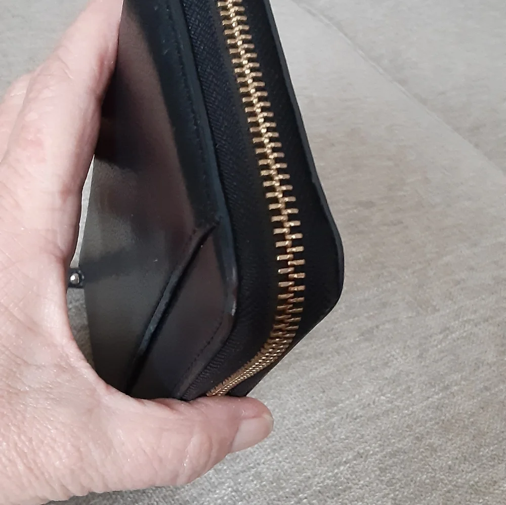 kate spade chic black