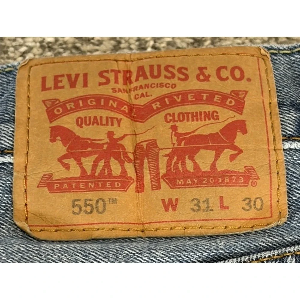 Levis measures 30x30**