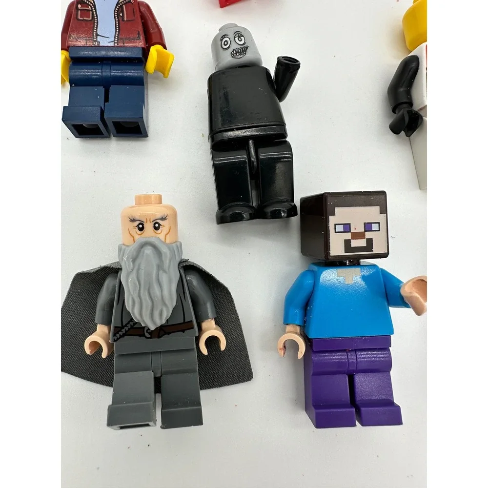 Lego minifigures lot