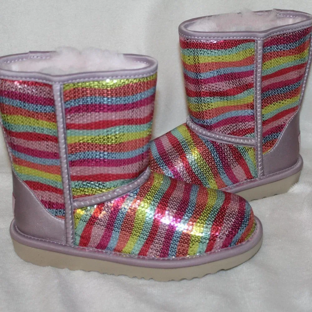 NIB UGG GIRL'S YOUTH SEQUIN RAINBOW CLASSIC SHORT SHEARLING LINED BOOTS‎