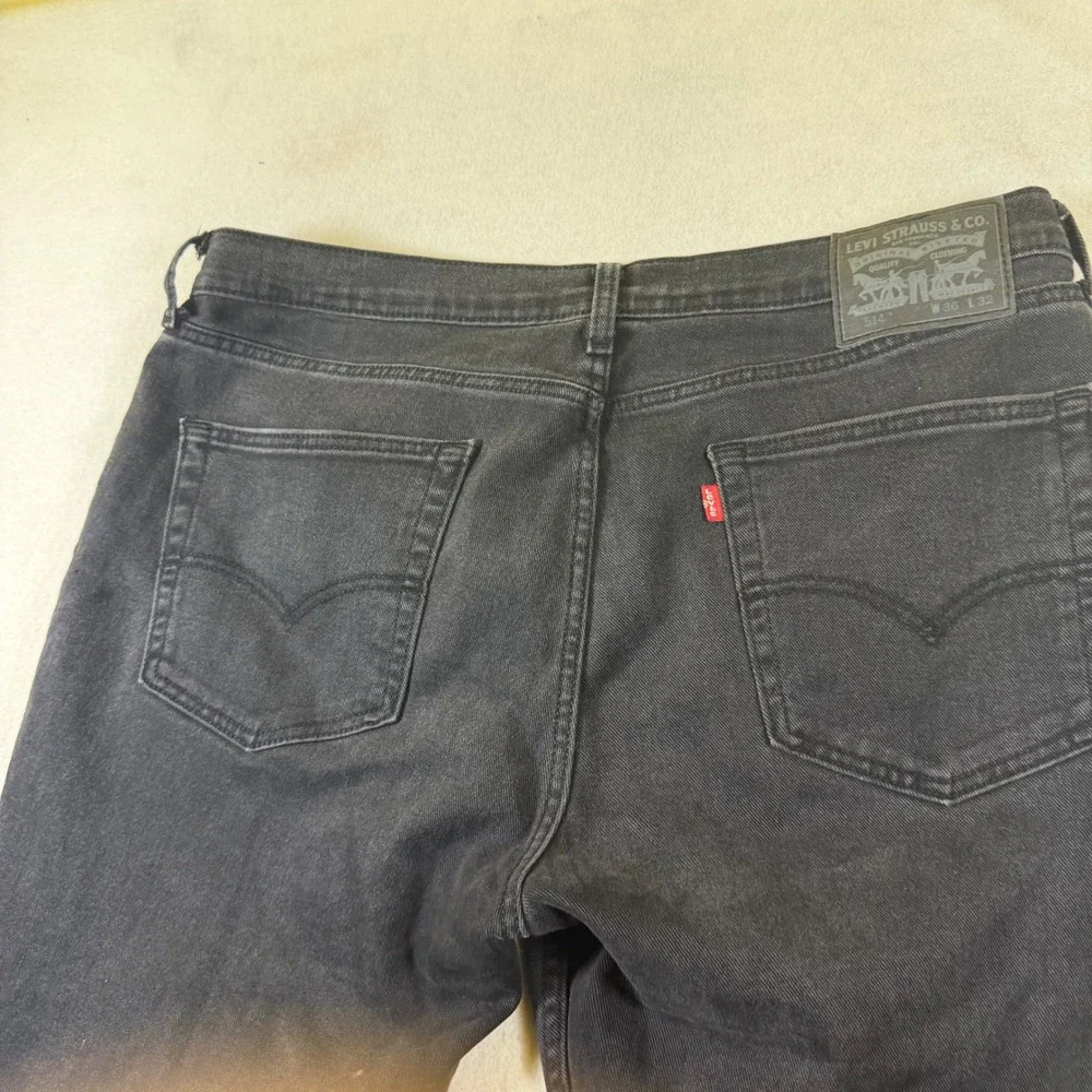 Levis 514‎ Straight Fit Jeans Mens 36x32 Black Denim Pants 00514-0402