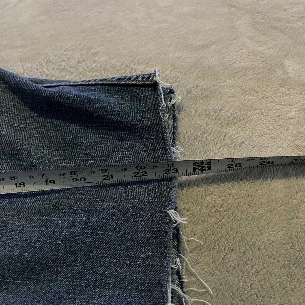 Levis measurements waist