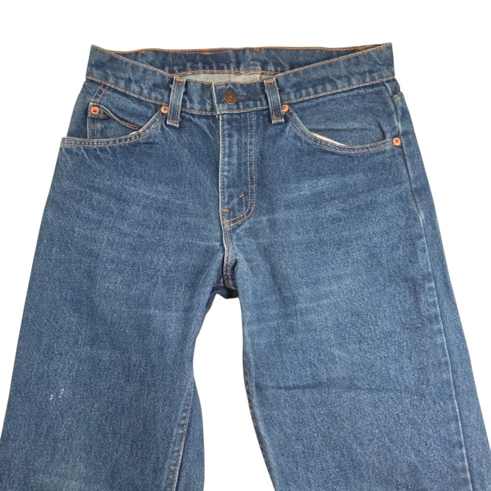 Levis tag reads