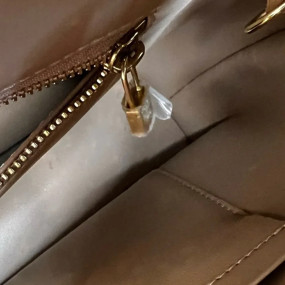 Louis Vuitton very good