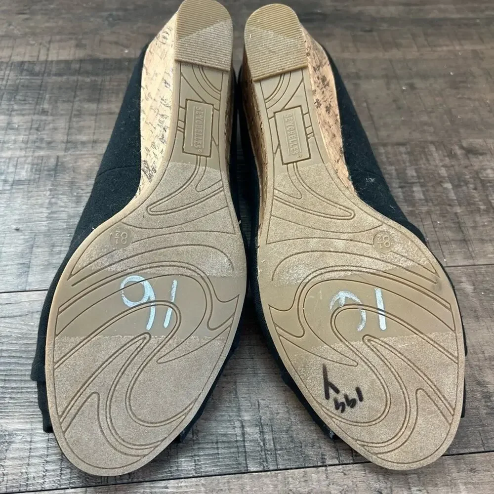 Seychelles black canvas