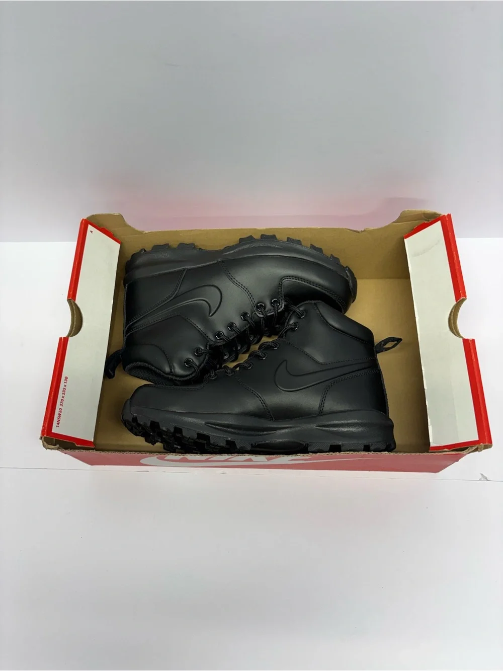Nike sturdy boots