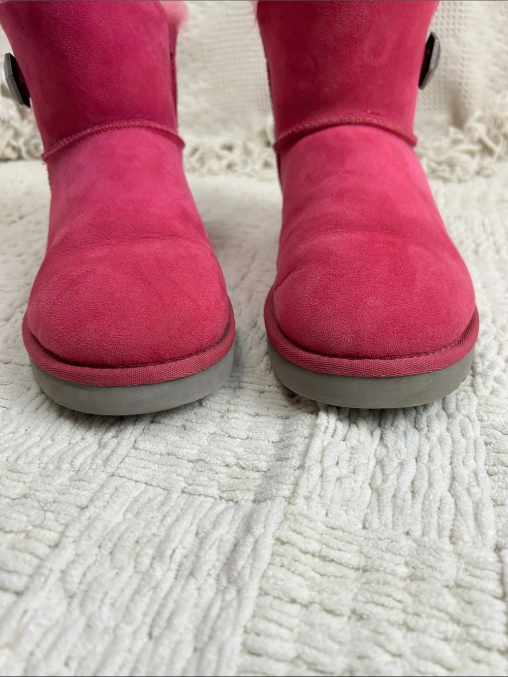 UGG *** carefully