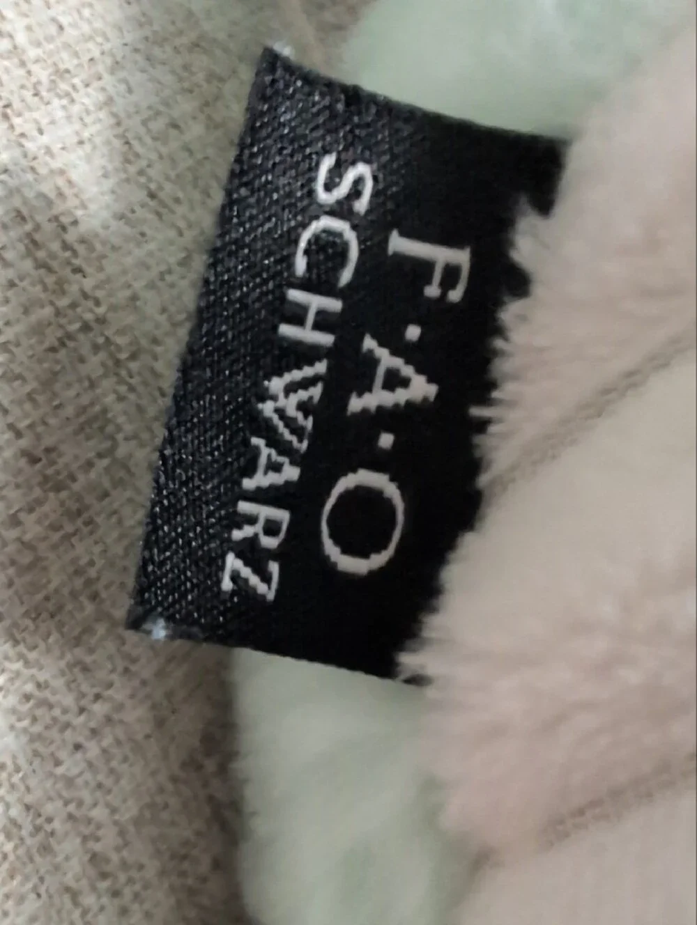 FAO Schwarz soft mint