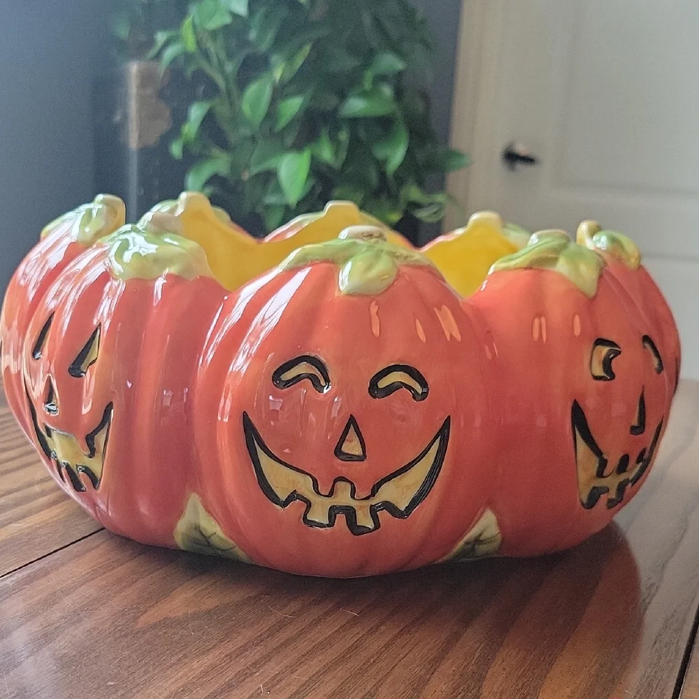 Certified International Pumpkin Faces Bowl - Orange and Green
