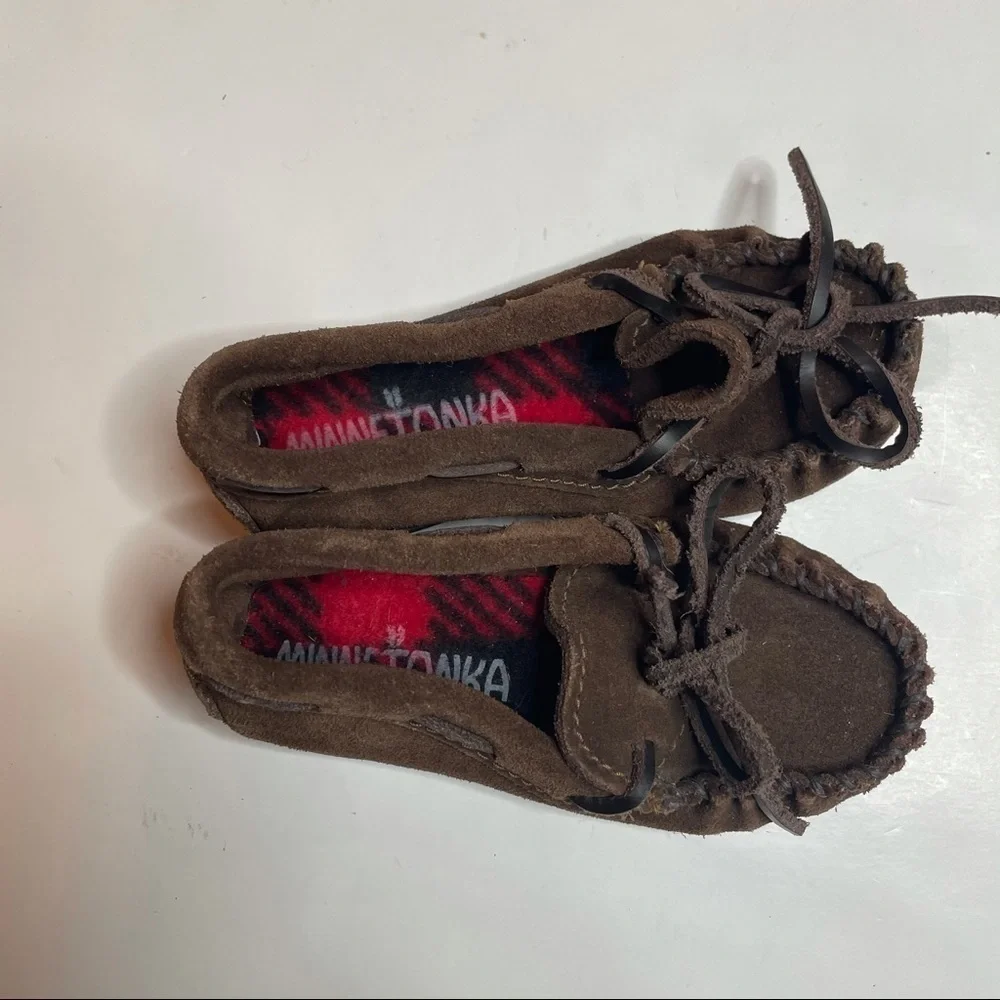 Minnetonka‎ Brown Suede Slip On Shoes Kid's Size 7