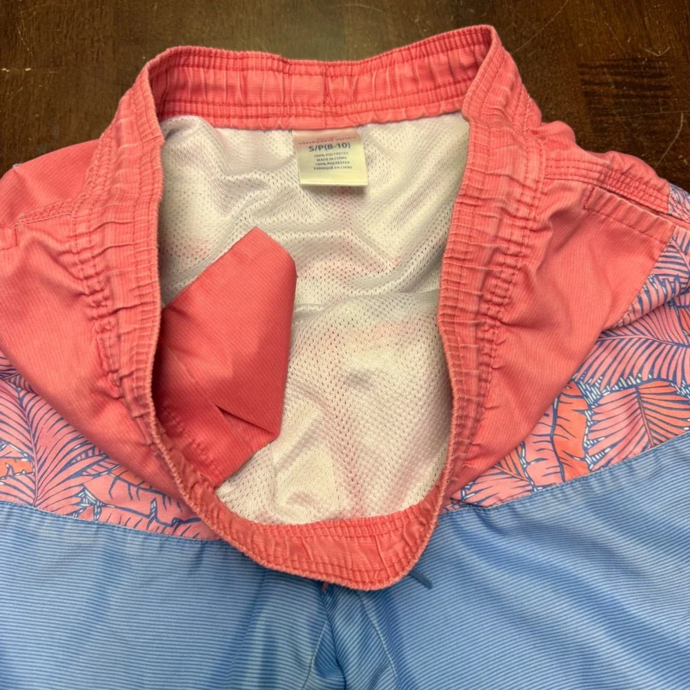 Vineyard Vines pocket ship confidence