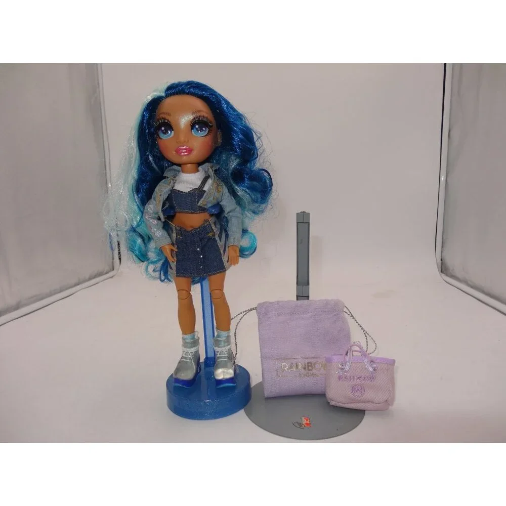 Rainbow High Winter Break Skyler‎ Bradshaw Blue Fashion Doll  New Purple Purse