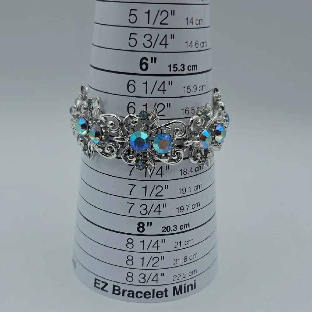 Coro bracelet intricate