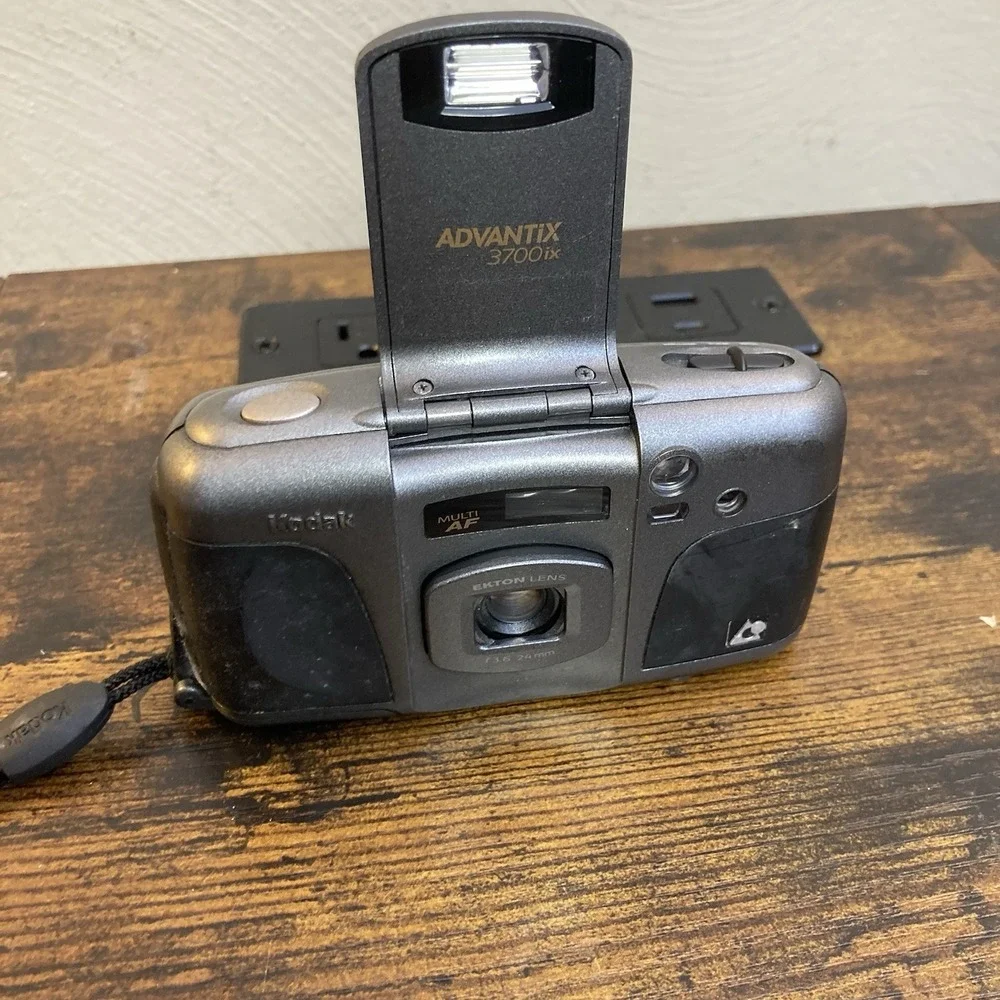 Kodak Advantix 3700ix Tested Works w/‎ Rough Exterior & Display Issue See Notes