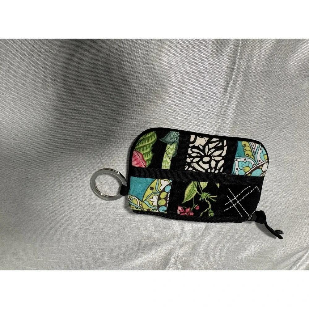 Vera‎ Bradley Coin Patchwork Purse 3 inches x 5 inches
