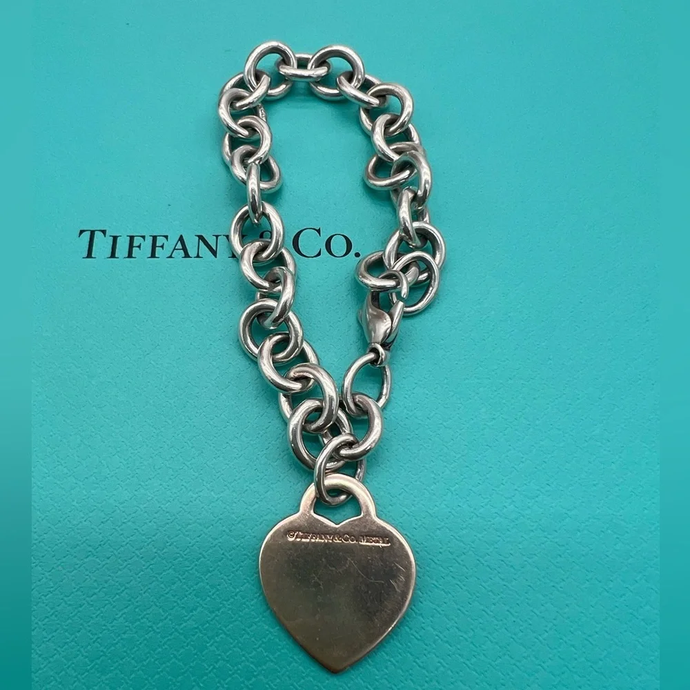 Tiffany & Co. elegant 100%