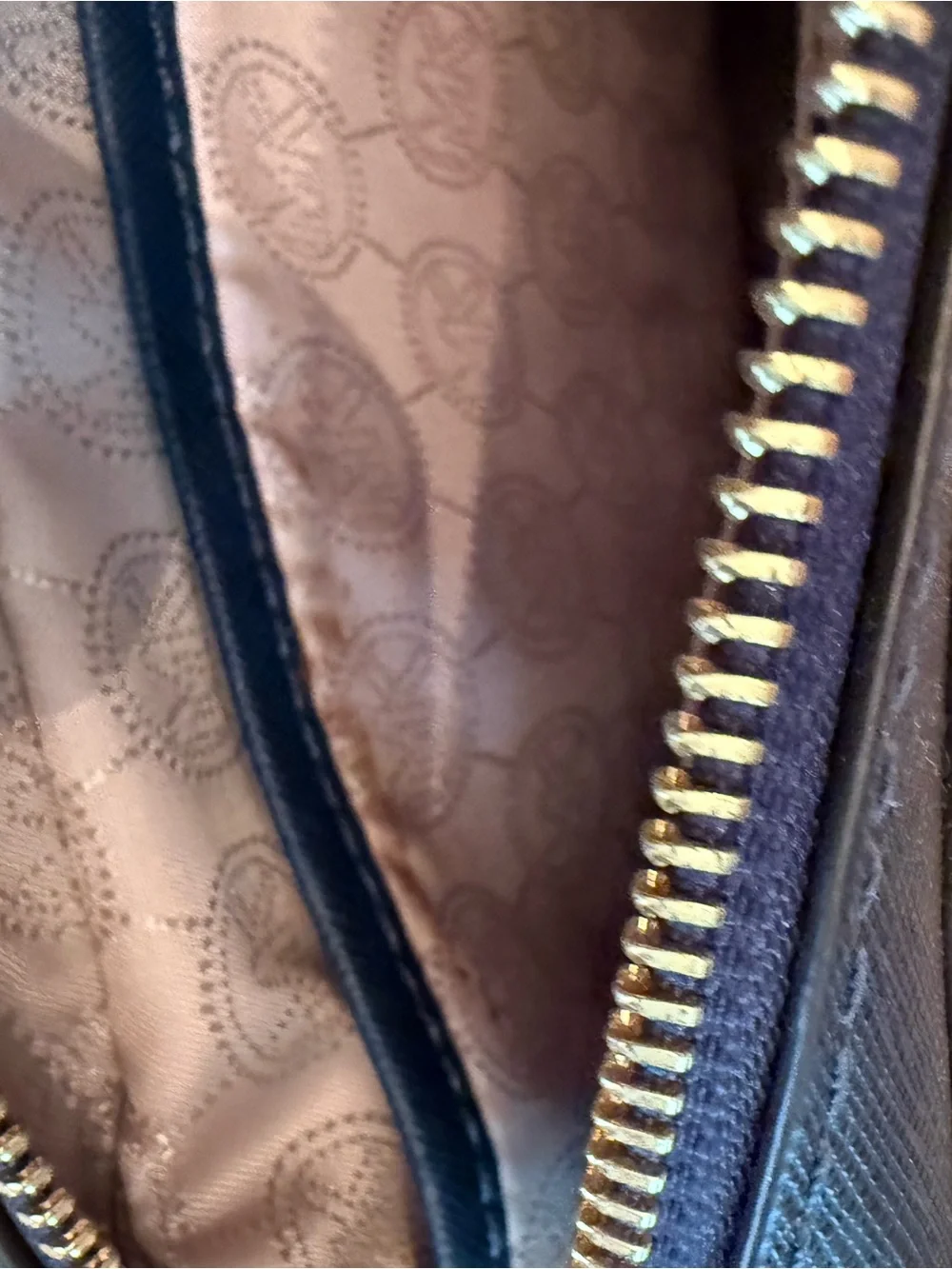 Michael Kors compact michael