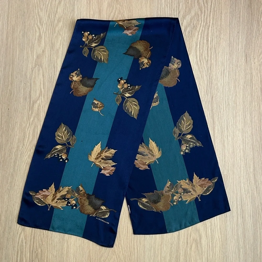 Liz Claiborne 100% Silk Leaf Print Tie