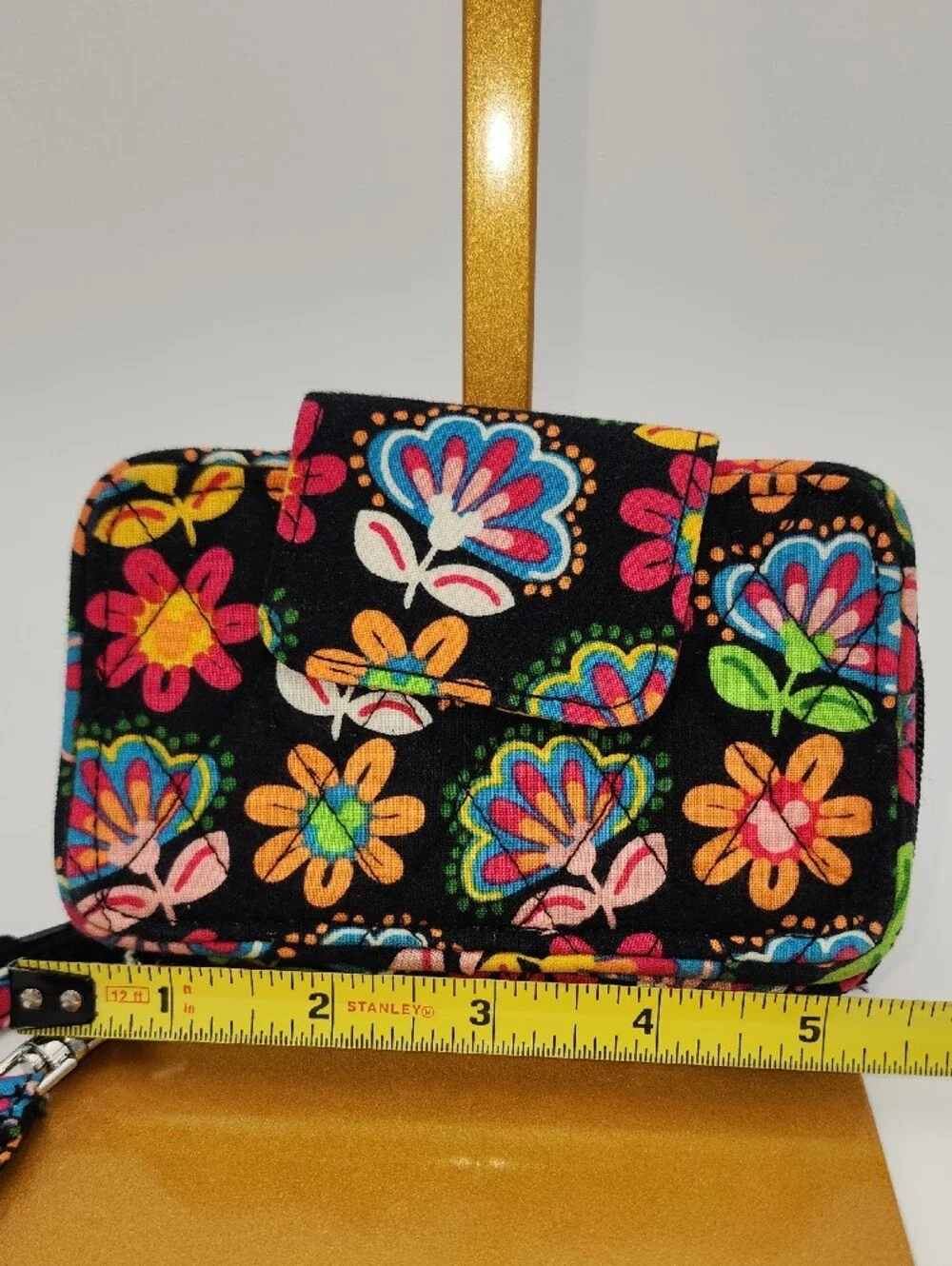 Vera Bradley Disney compact vera
