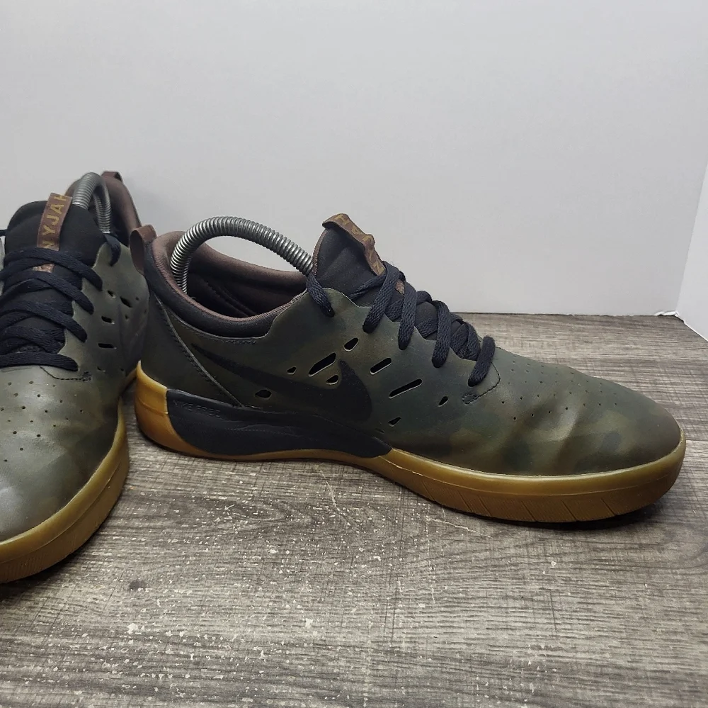 Nike gently used