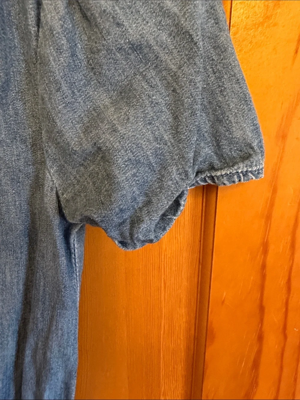 GAP light blue