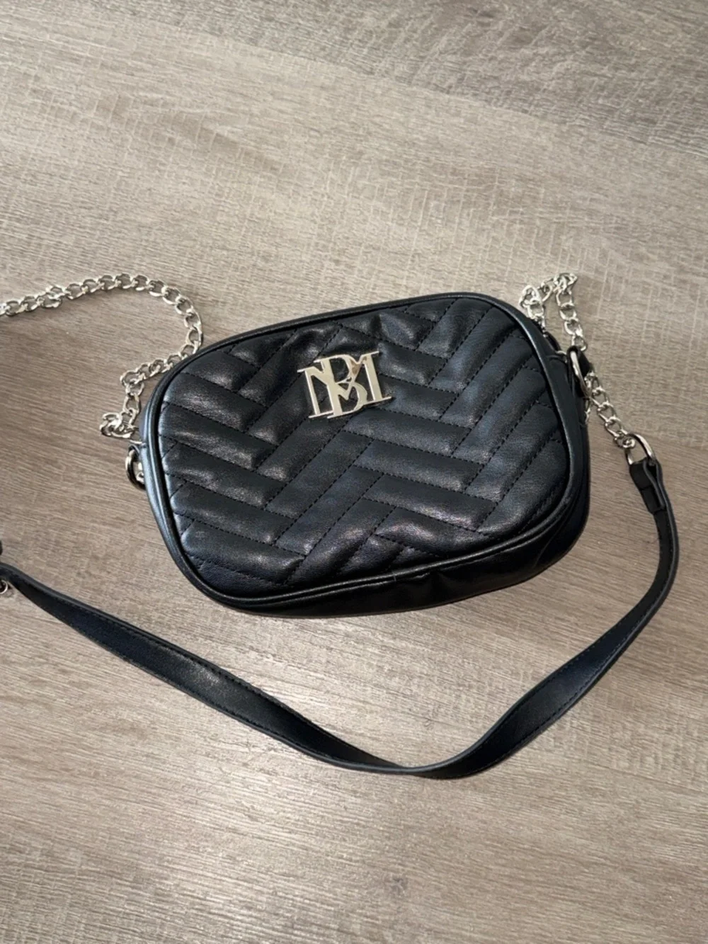 Badgley Mischka clean it pre