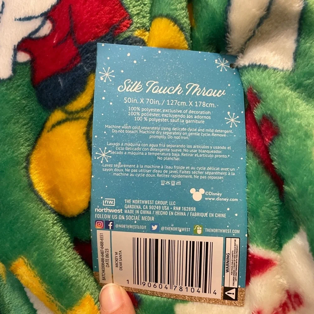 NWT Disney Mickey Mouse Letter to Santa Christmas Oversized Blanket