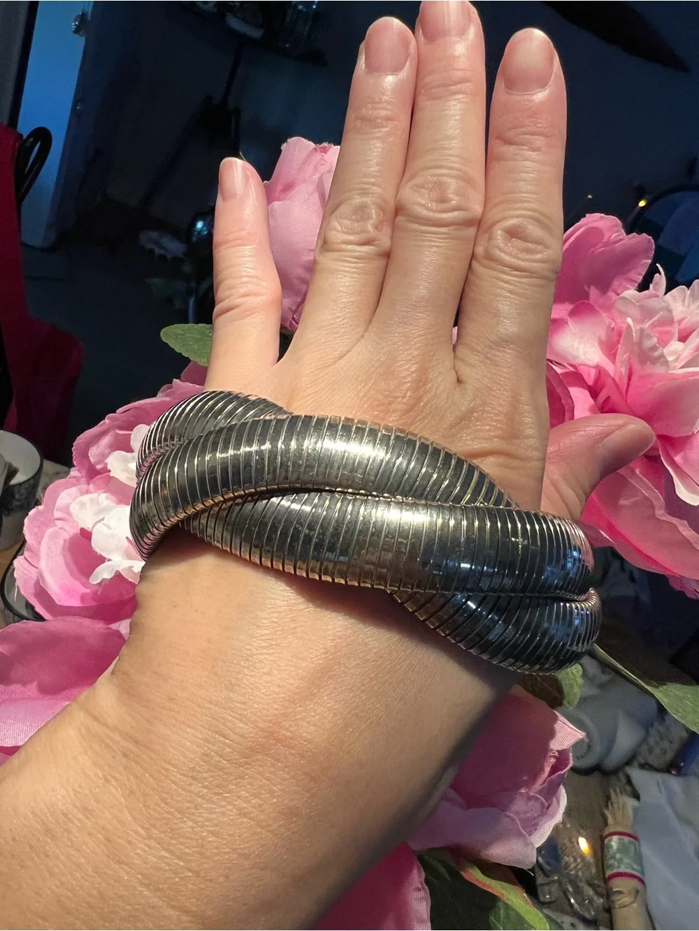N/A stylish silver