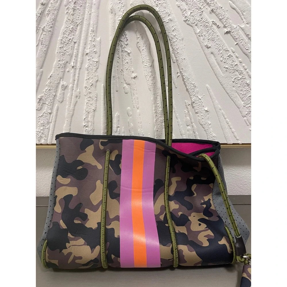 N/A neoprene tote