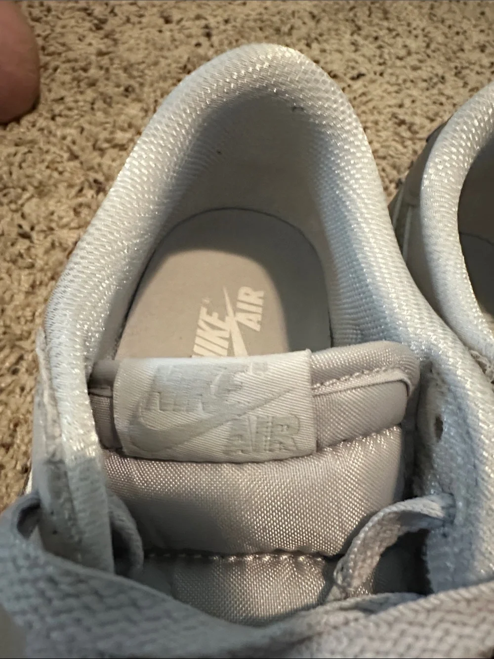 Nike Mens 9.5 Low-Top Air Jordan Sneakers in Silver & Light Gray ❤️❤️❤️