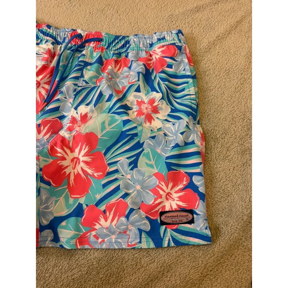 Vineyard Vines great pre