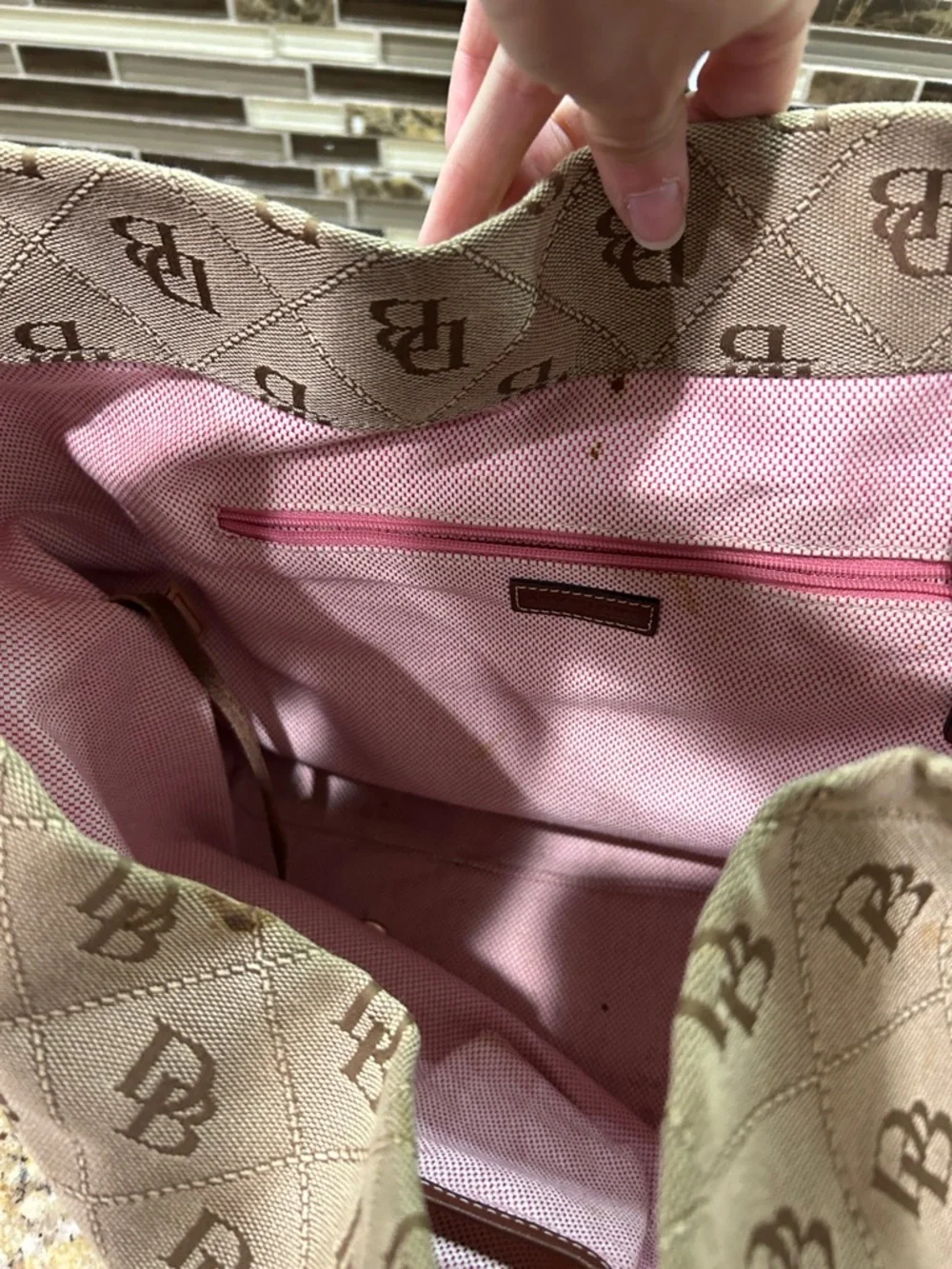 Dooney & Bourke brown carrying polished