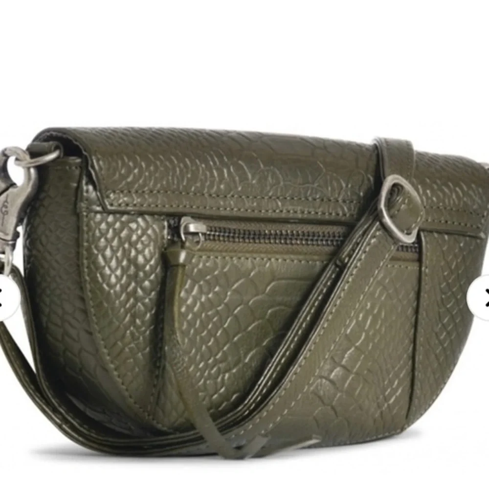 Brandi Croc Embossed Leather Crossbody Bag DAY AND MOOD