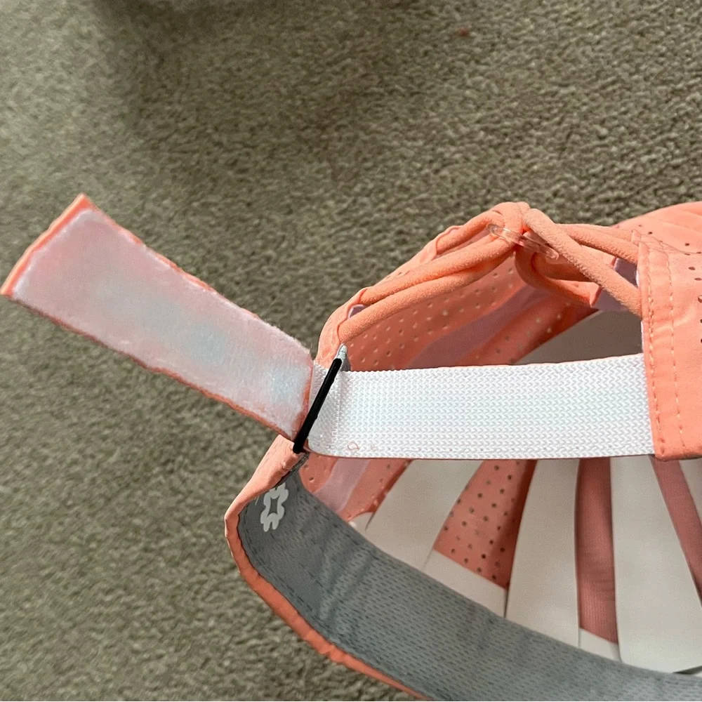 Vimhue measures 3”