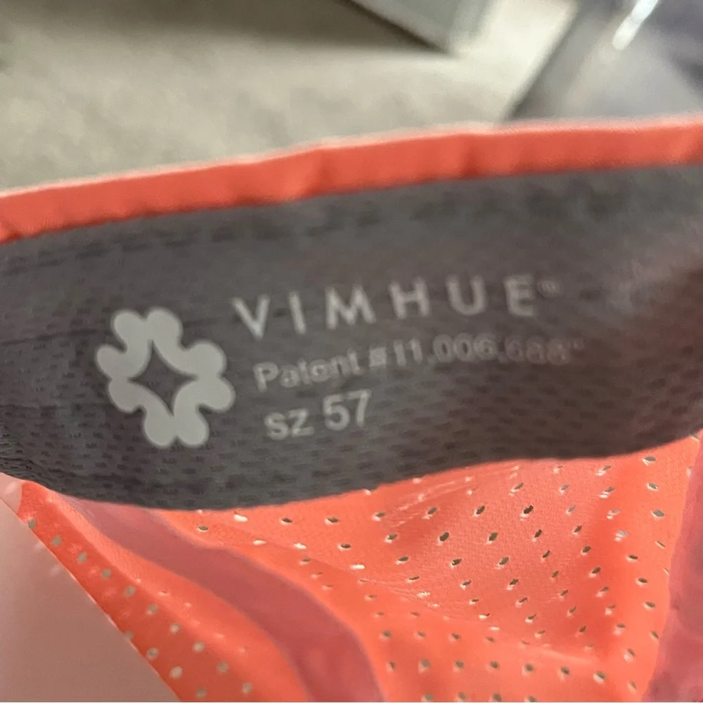 Vimhue measures 3”