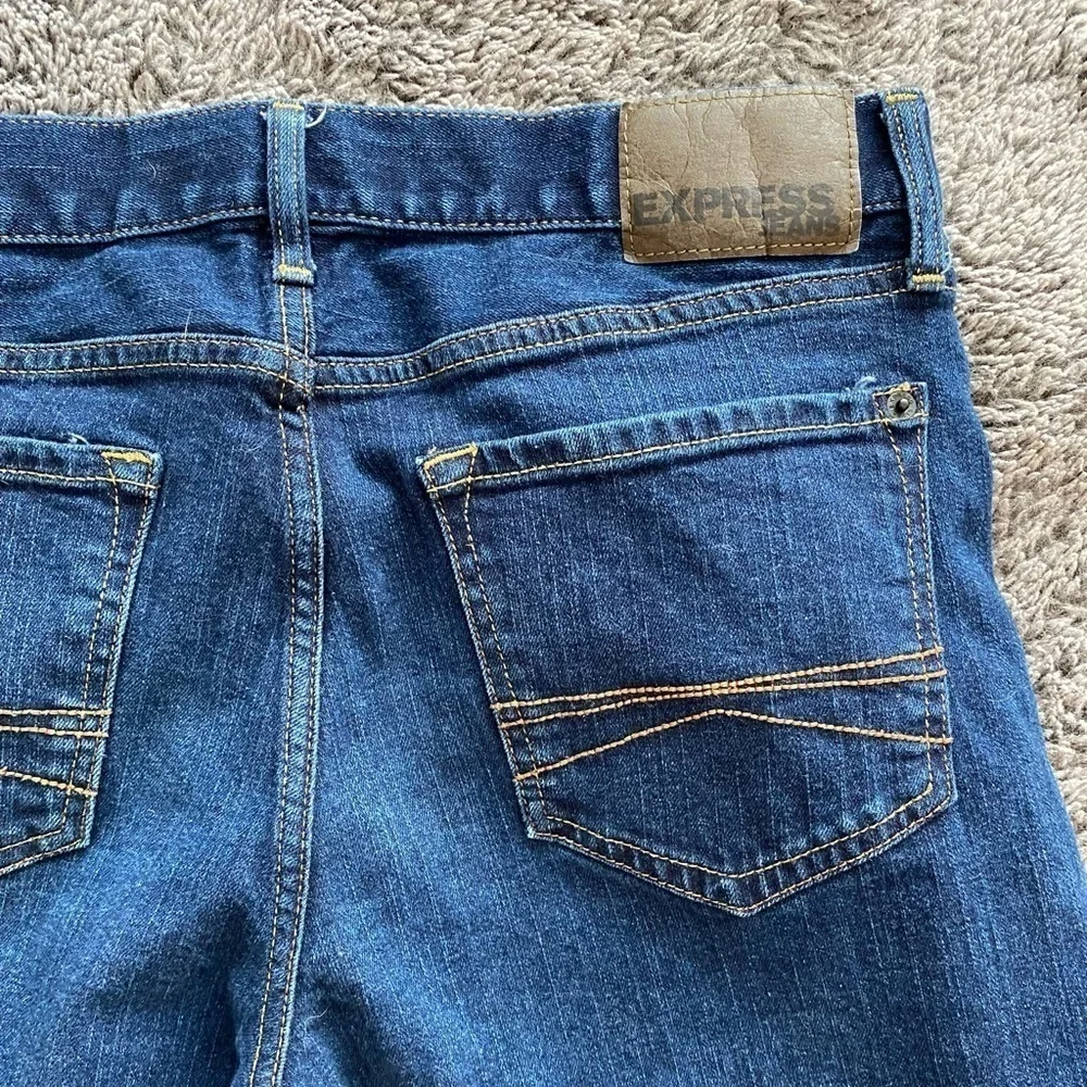 EXPRESS Men’s Rocco Slim Fit Straight Leg Jeans