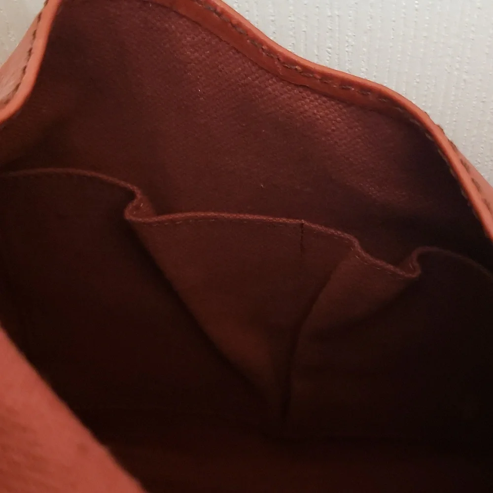 Frye rivit texture shoulder