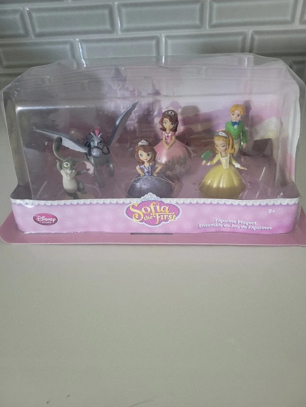 NIB Disney 2012 Sofia The First Exclusive 7 piece Figurine Playset - Sealed