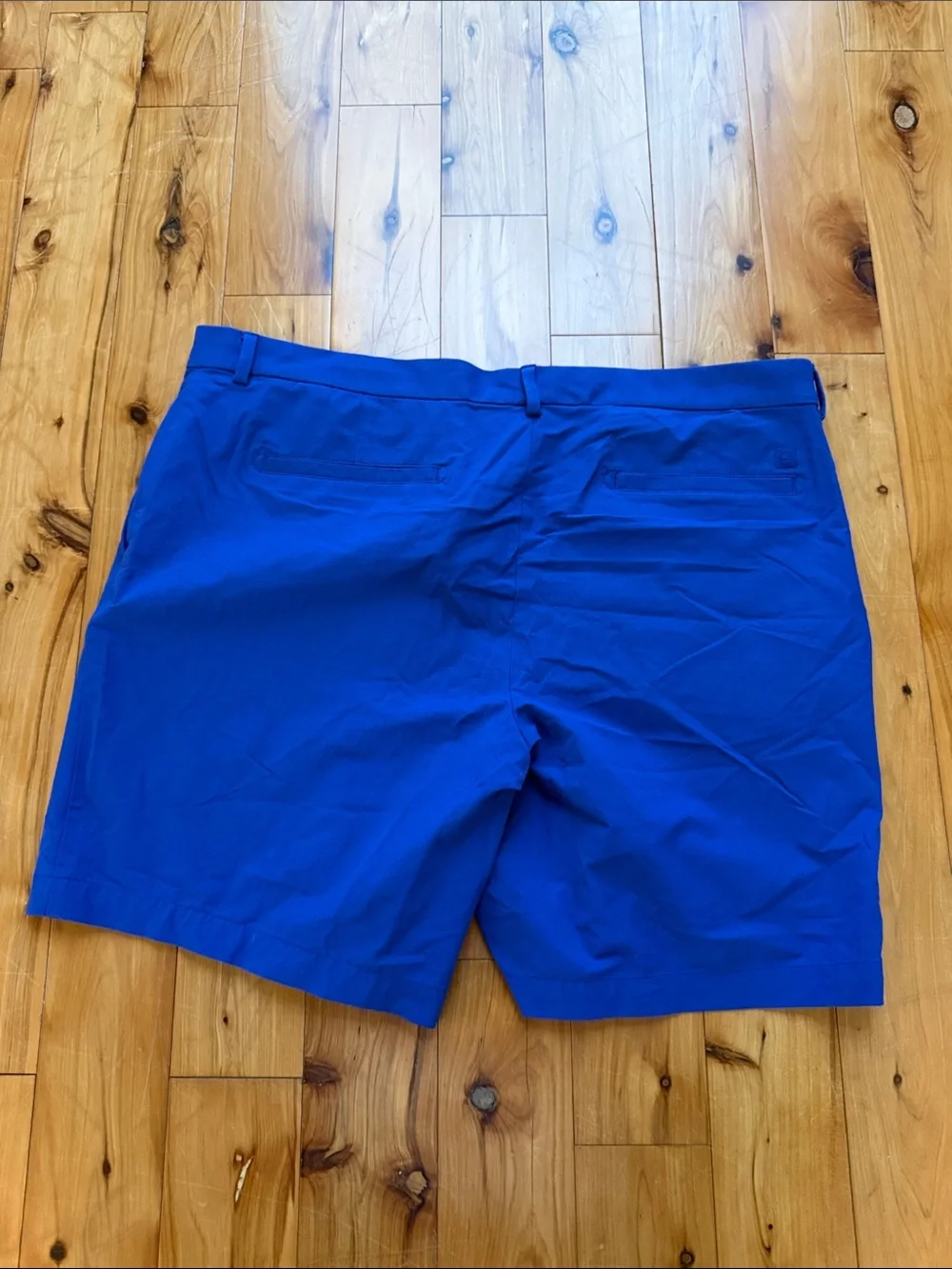 Vineyard Vines flat front