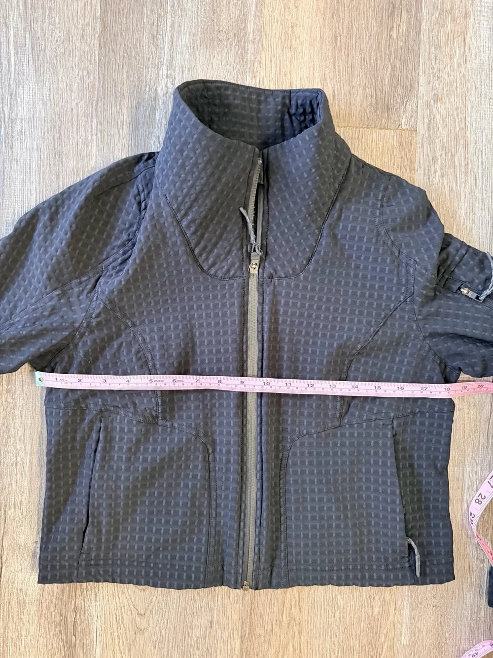 LULULEMON Soft-shell Crop Jacket