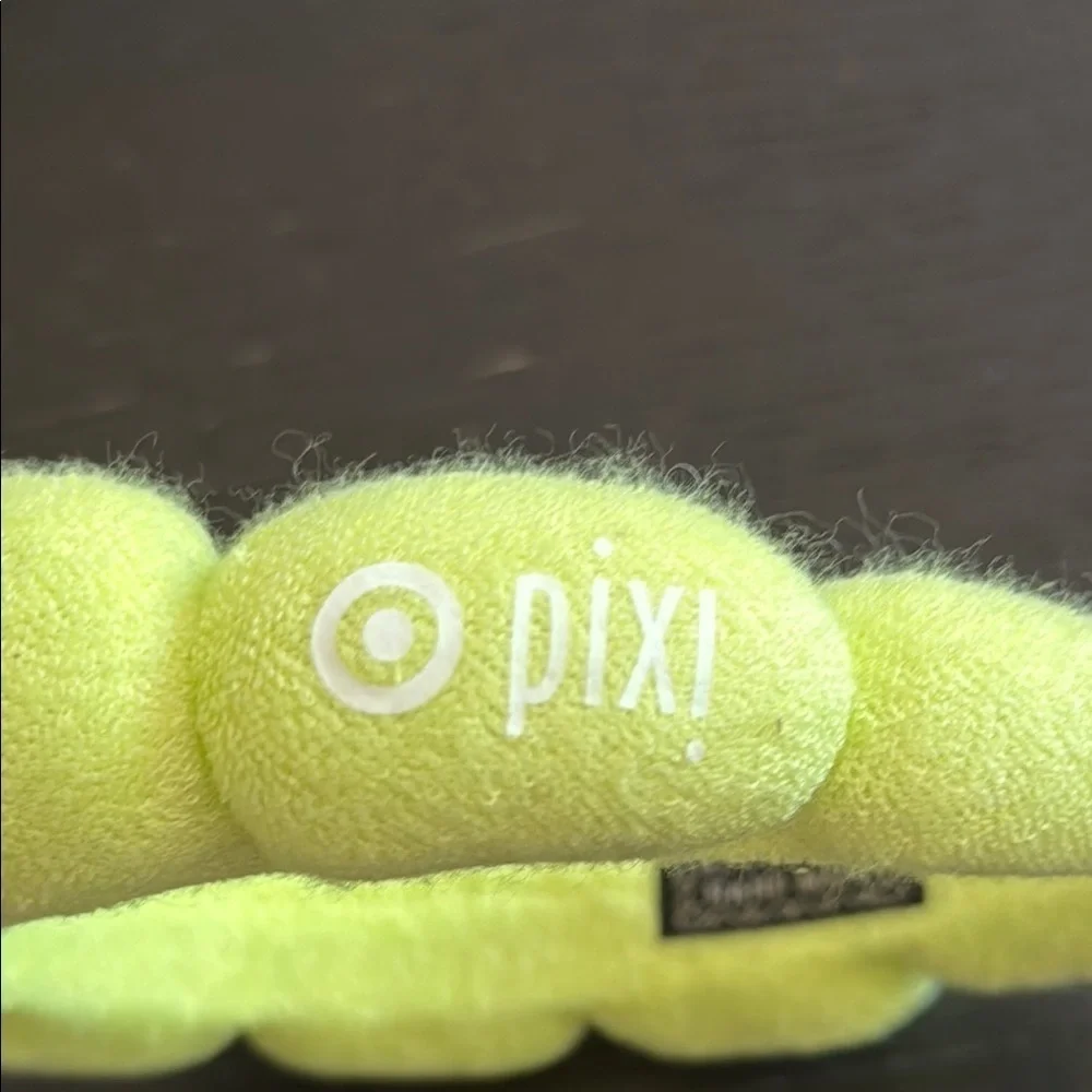 Pixi eye catching