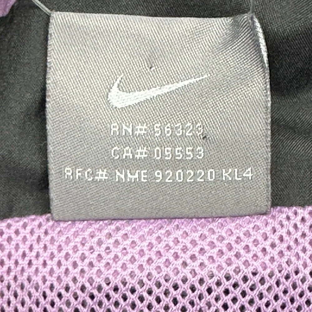 Nike women small