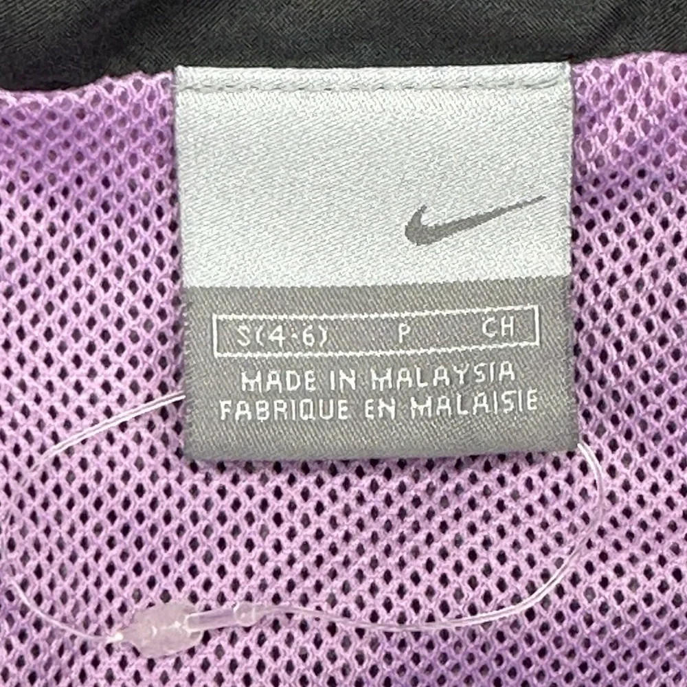Nike women small