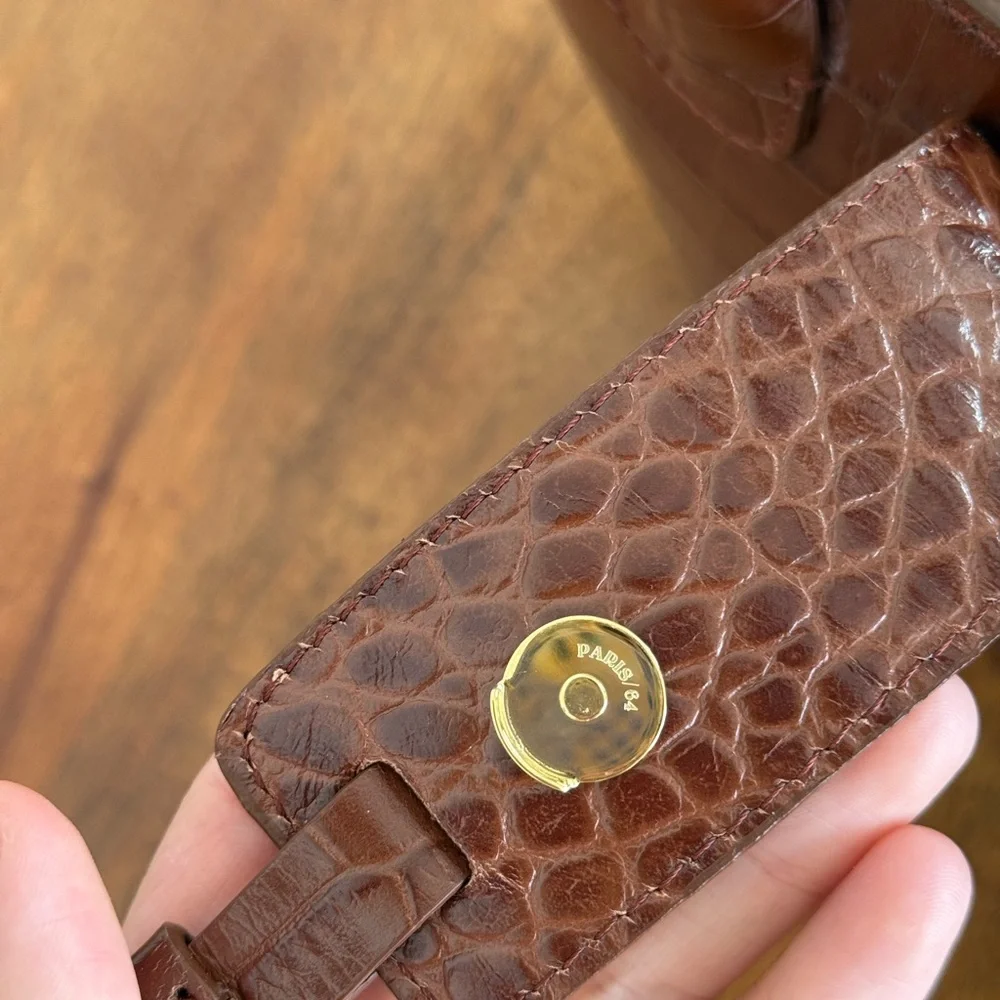 Paris / 64 rich brown