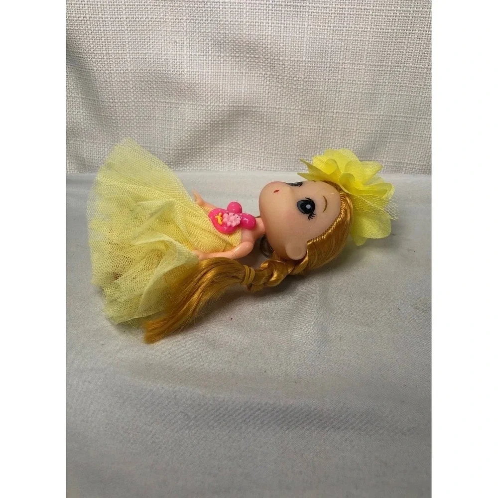N/A miniature doll