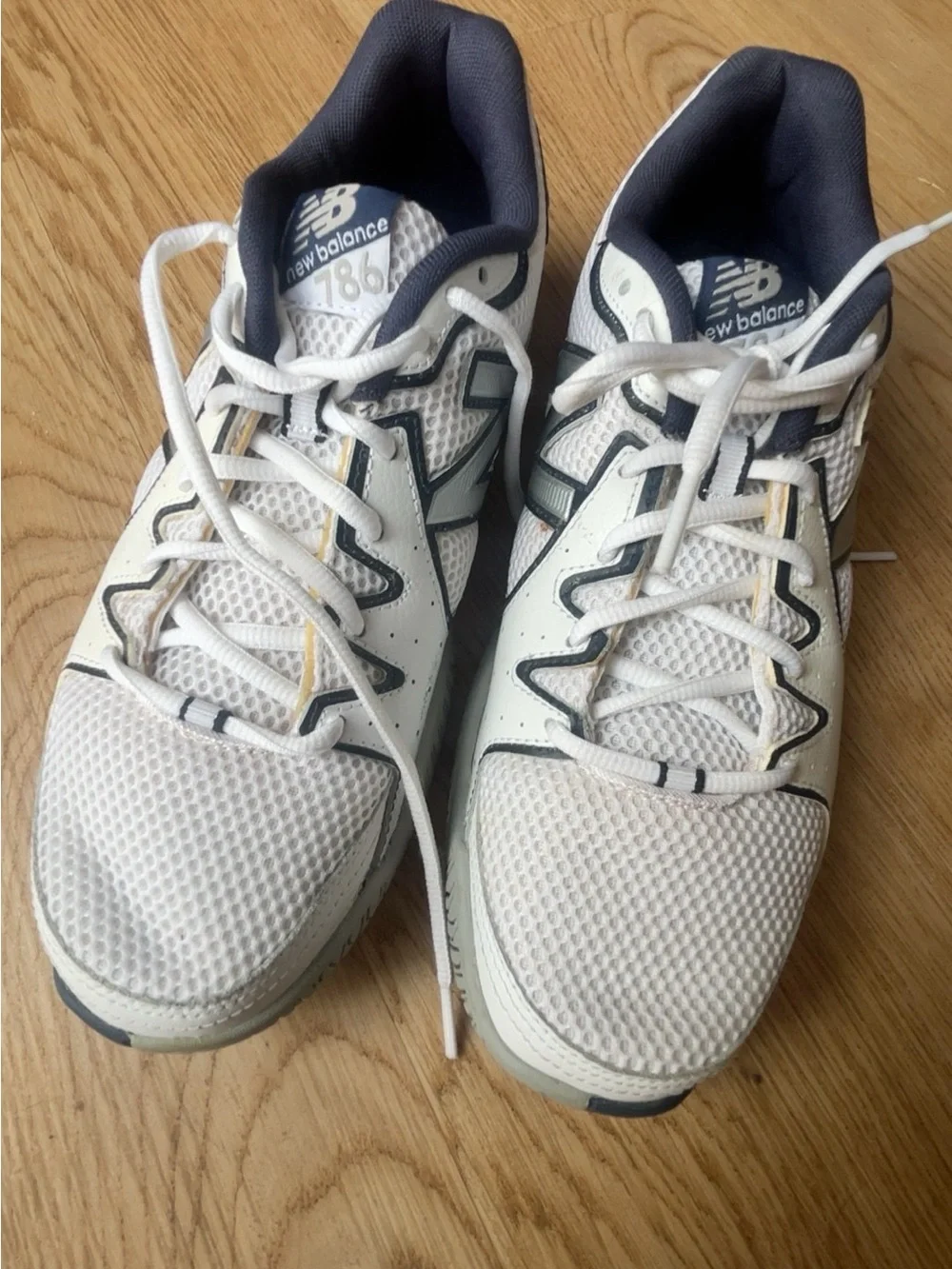 New Balance men’s athletic