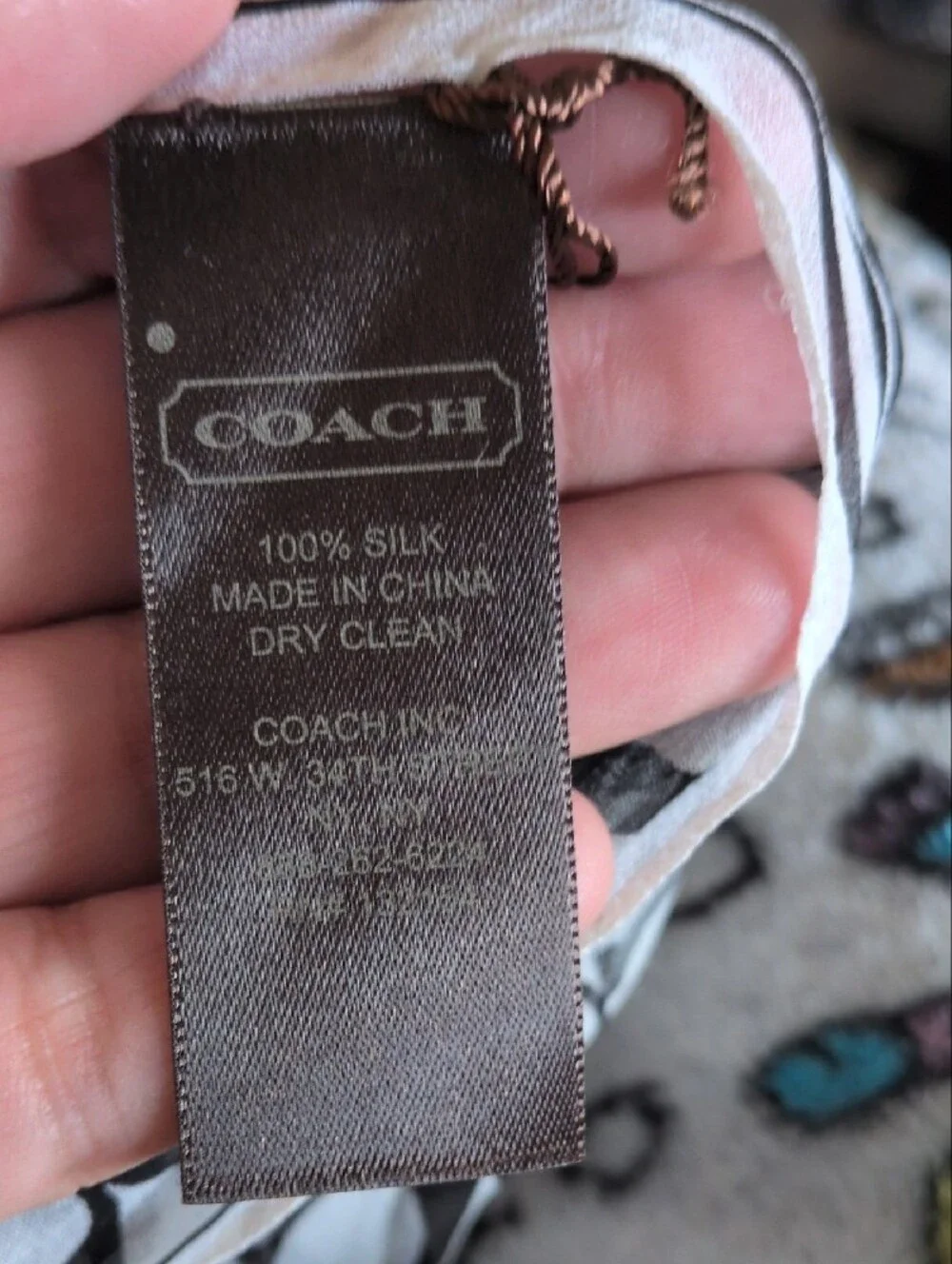Coach scarf contrasting